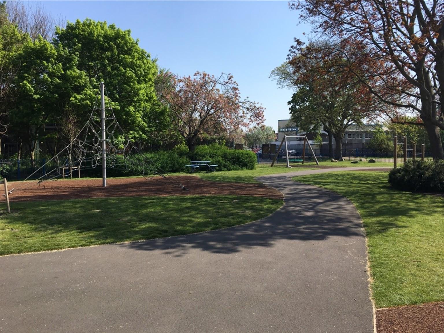 Playground at Redlees Park reviews photos phone number and address